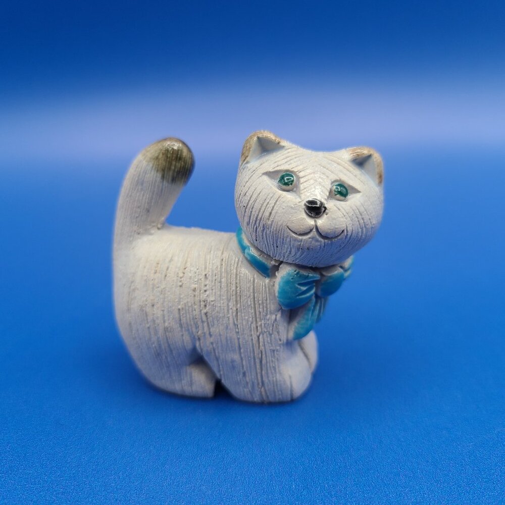 Artesania Rinconada Vintage American Shorthair Cat Kitten 65B Blue Bow Retired